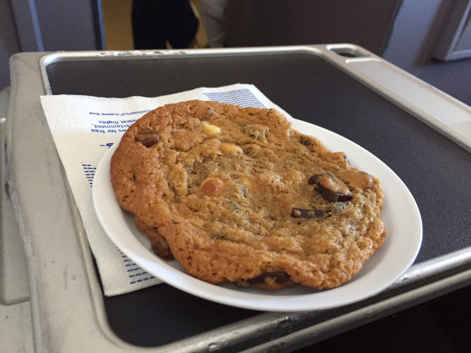Der blev serveret varme cookies kort før landing