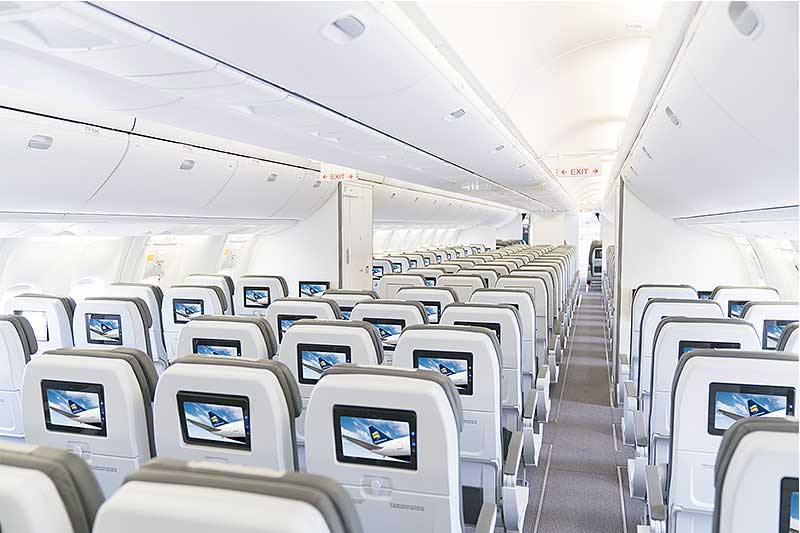 Icelandair-767-cabin