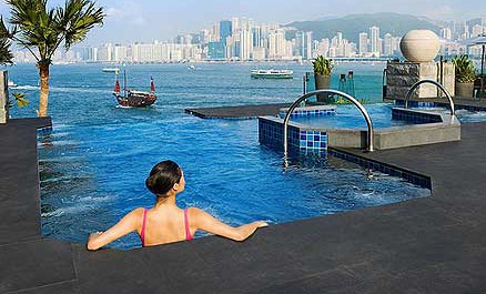 hong-kong-interconti-pool.jpg